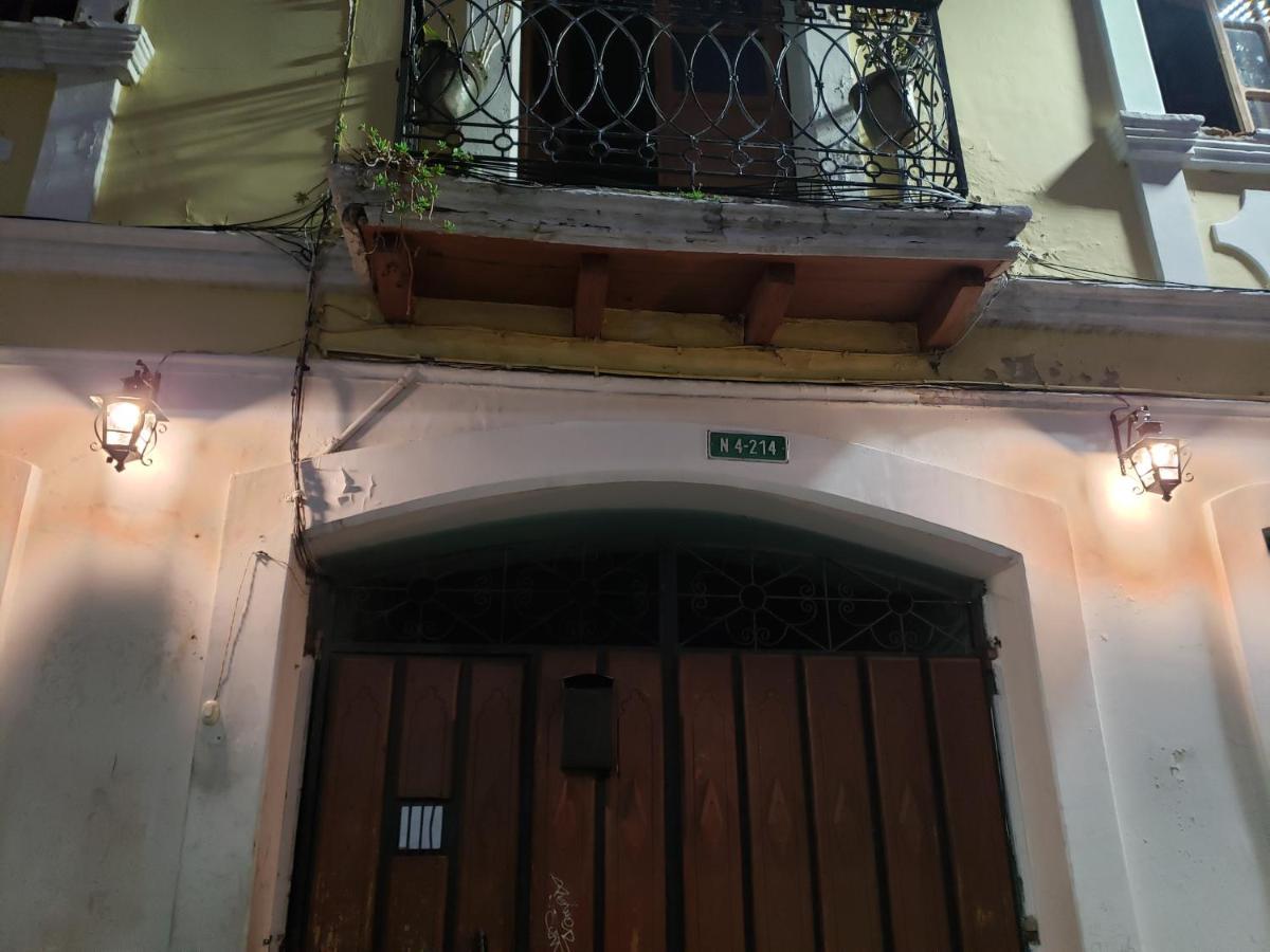 Апартаменты Casa Vieja Del Centro Historico Кито Экстерьер фото