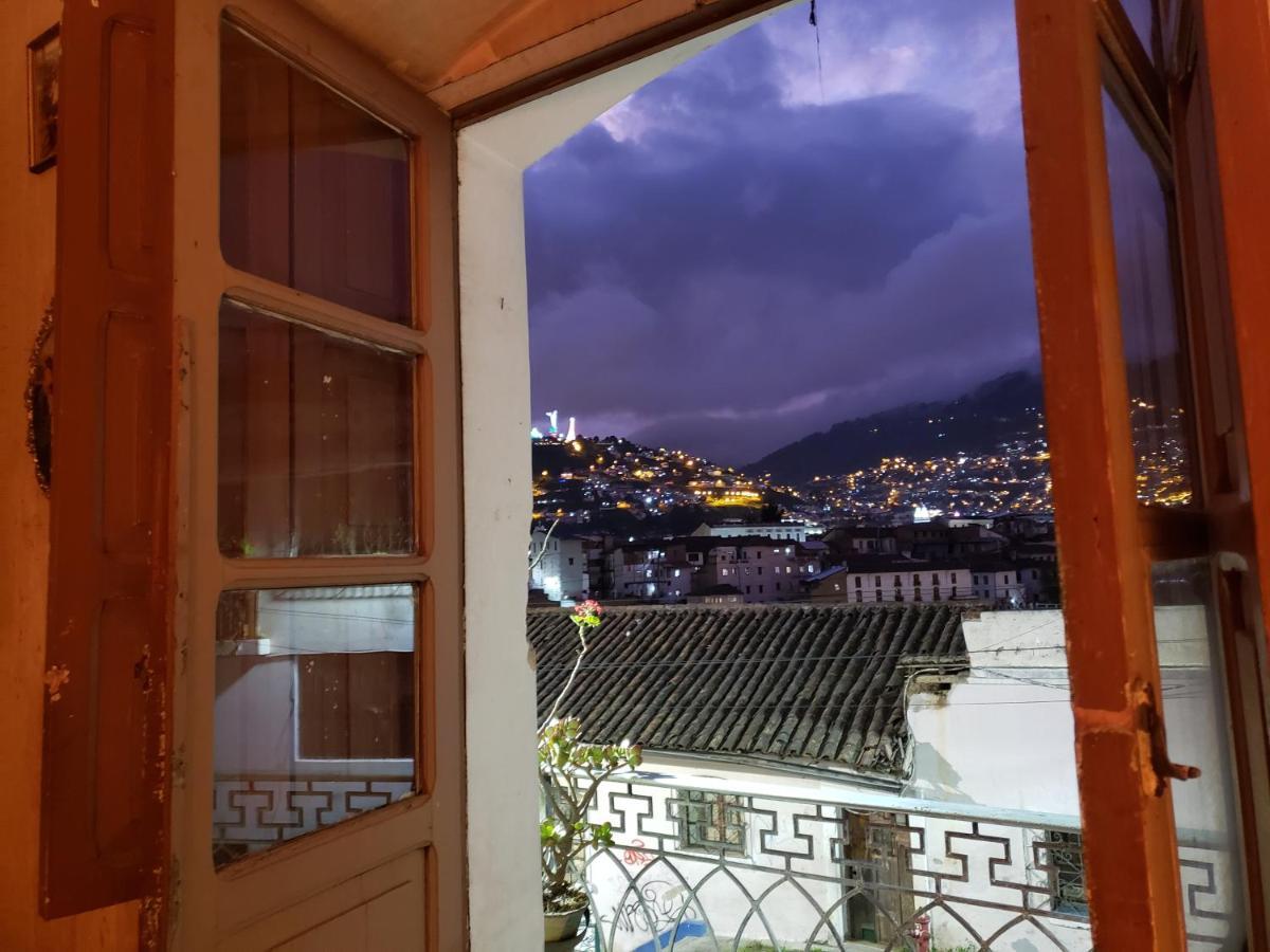 Апартаменты Casa Vieja Del Centro Historico Кито Экстерьер фото